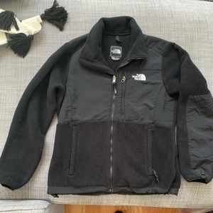 The North Face Women’s Denali Fleece Jacket